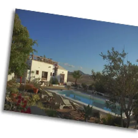 Sleeps 4 Pool Wifi